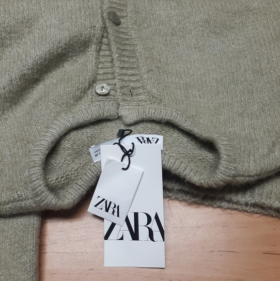 Zara Cropped Sweater - Picture 8 of 10